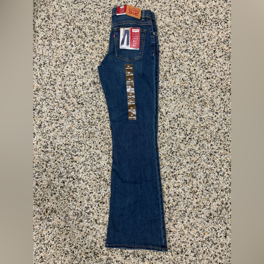 Levi's Youth Flare Jeans in a dark wash, size XL (14/16)